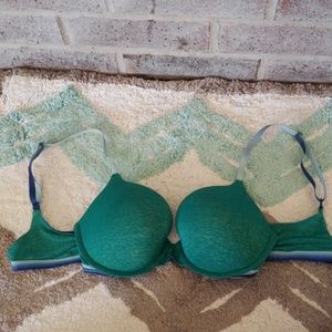 2 Victoria Secret Bras (Green & Pink)